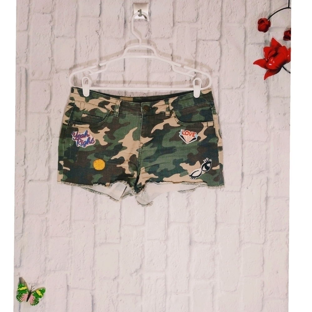 No Boundaries Camo Frayed‎ Hem Patched Denim Short